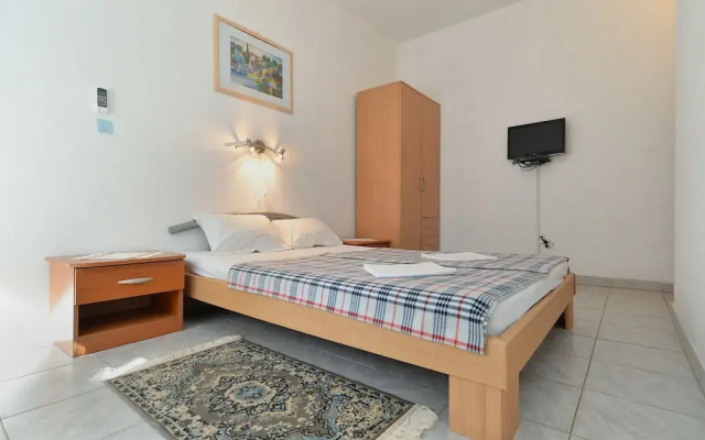 Apartment 1631