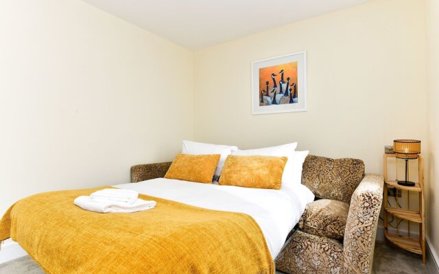 Just Stay Wales - Waterfront Townhouse