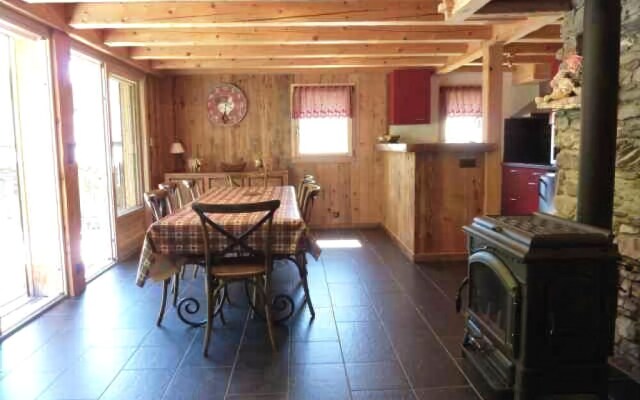 CHALET LA R'MISE C04 Holiday home 3