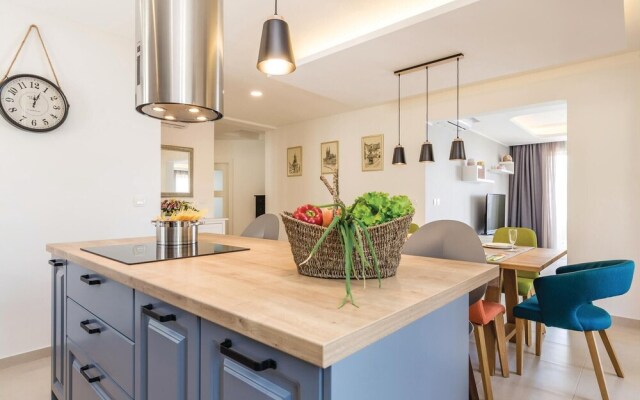 Nice Apartment in Opatija With Wifi and 3 Bedrooms