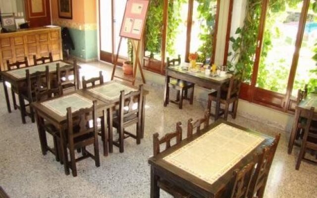 Petit Hotel