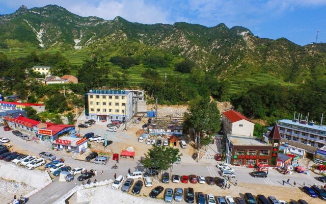 Yijie Holiday Hotel  Laiyuan Baishishan
