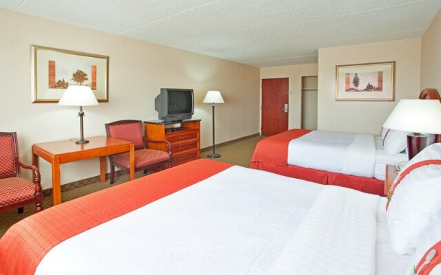 Holiday Inn Muskegon-Harbor