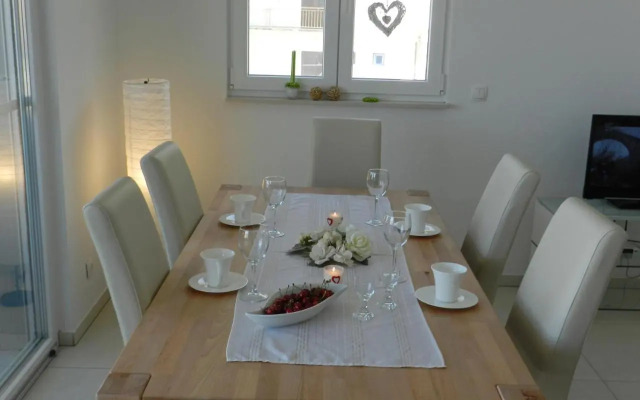 Apartments with a parking space Baska Voda, Makarska - 15214