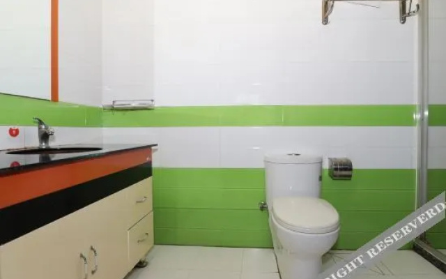 Kaifeng Happy 1+1 Hotel (Henan University Jinming Campus)
