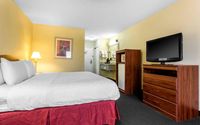 Lake Norman Inn and Suites