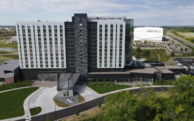 Omni Viking Lakes Hotel