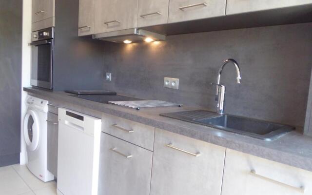 Holidays in cannes - appartement 2P - wifi - clim - parking