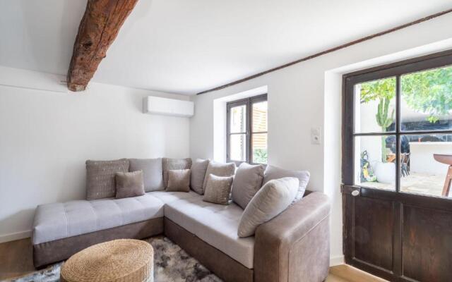 Smashing little house with AC and pool - Dodo et Tartine