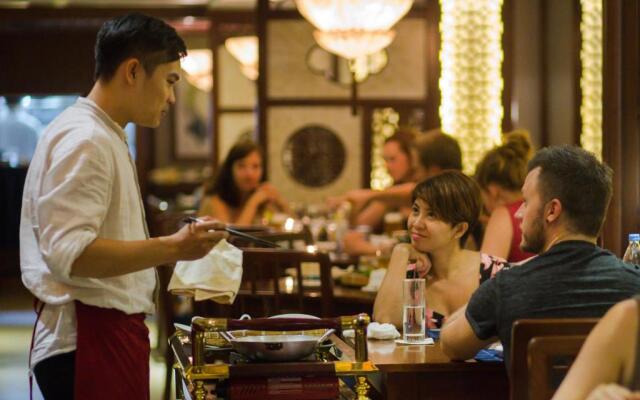 Oriental Suites Hotel & Spa