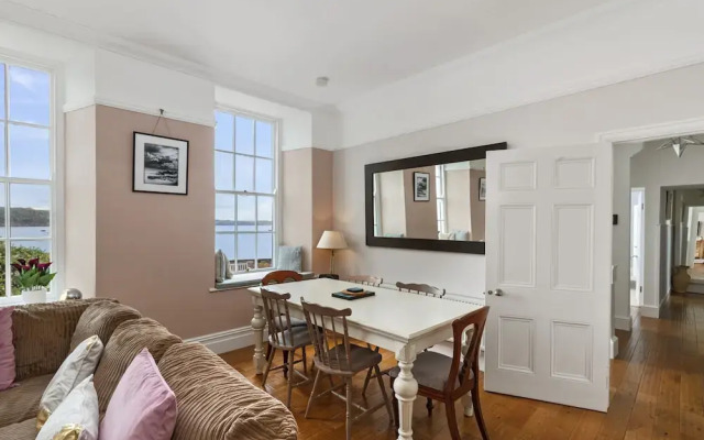 Laston Garden Apartment - Sea Views Large Terrace