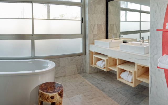 Marina Suites