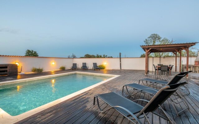 Amazing Home in Pula With Wifi and 4 Bedrooms