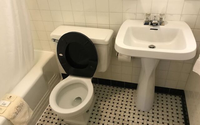 Old Kentucky Home Motel