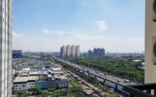 Elegant And Comfy 1Br Apartment At Northland Ancol Residence