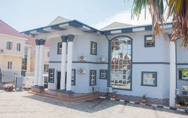 Correct Residence & Resort