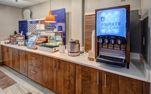 Holiday Inn Express Hotel & Suites Memphis Southwind by IHG