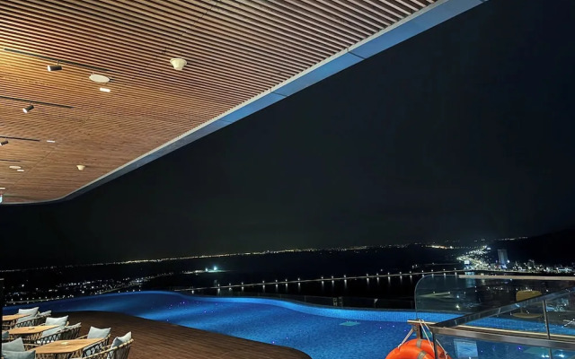 Alacarte Ha Long Bay By Azure