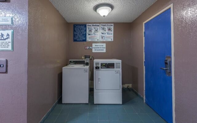 Motel 6