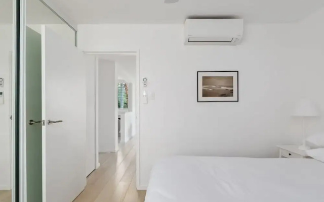 Chic 1-bed Apartment by Balmoral Beach
