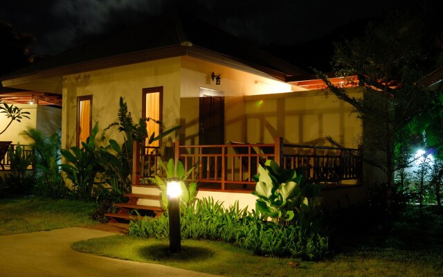 Promtsuk Buri Resort