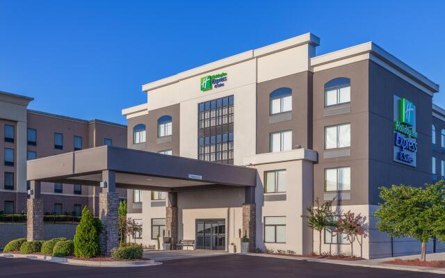 Holiday Inn Express Suites Augusta West -Ft Gordon