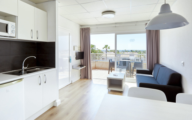 Globales Los Delfines Hotel & Apartments