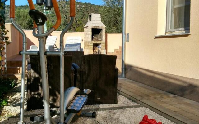 Antonija - jacuzzi and fitness - SA1(2)