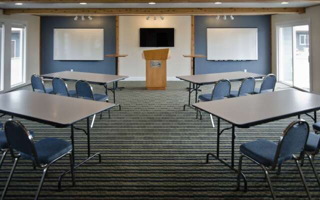 Pacific Reef Hotel & Light Show