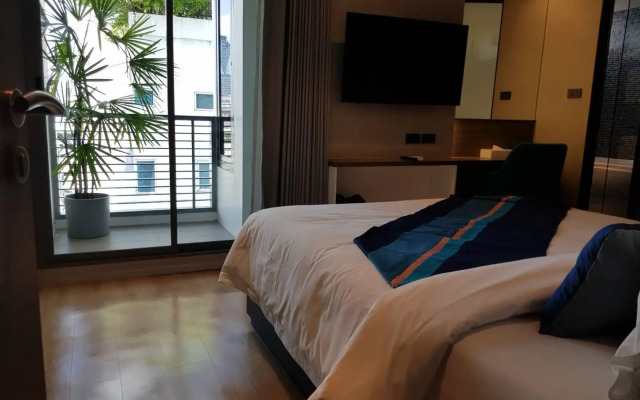 Bizotel Premier Hotel & Residence