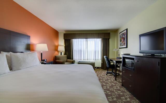 Holiday Inn Express Hotel & Stes Kansas City Sports Complex, an IHG Hotel