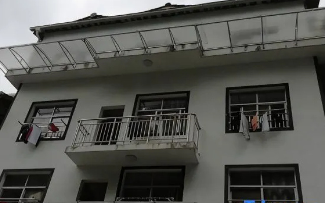 Yuerong Villa – Exterior – Shennongjia