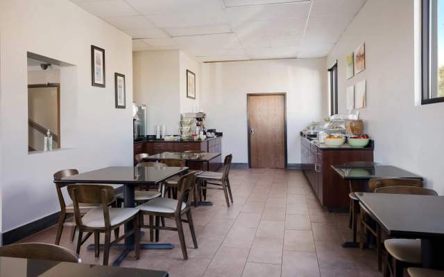 Quality Inn Hall of Fame