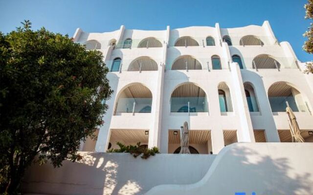 Rousseau homestay in Fuxian Lake