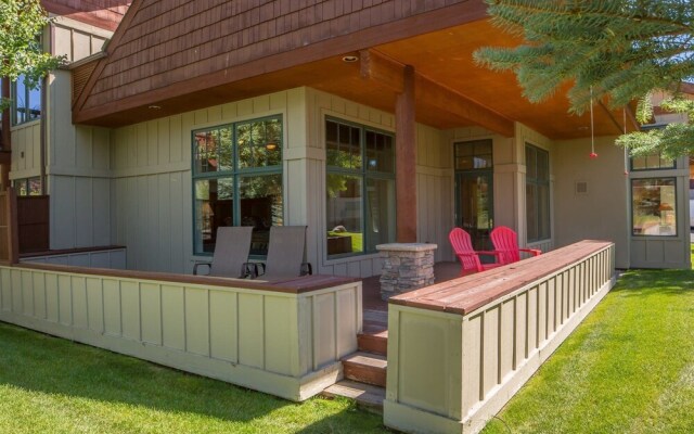 Big Sky - Crail Creek Retreat