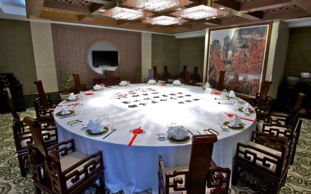 Huatian Chinagora Hotel