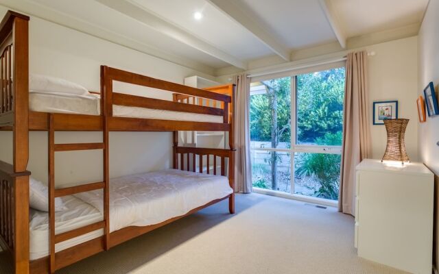Banksia Back Beach House
