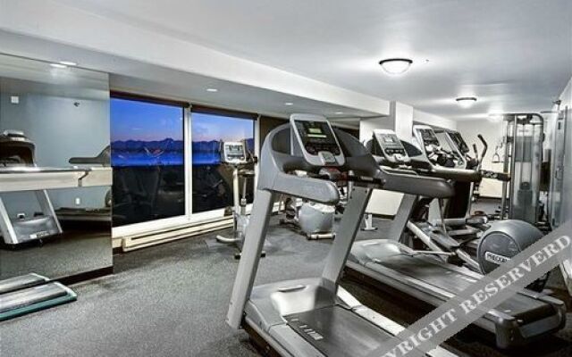 Newmark Tower Oasis Vacation Rentals