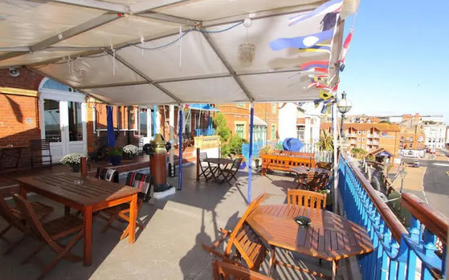 Royal Temple Yacht Club