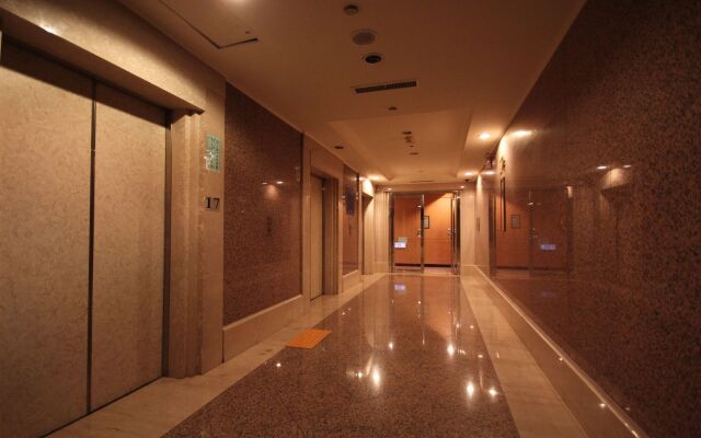85 Childhood Suite