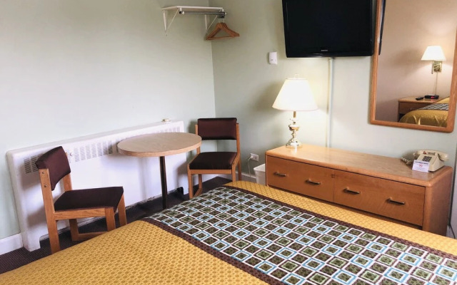 Perth Plaza Inn & Suites