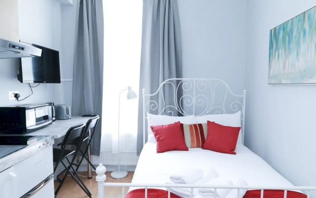 Modern Studio in the Heart of Acton