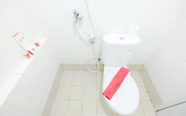 Simply & Clean Bassura City Apartment
