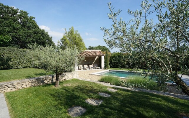 VILLAS DU LUBERON Le Mazet des Oliviers