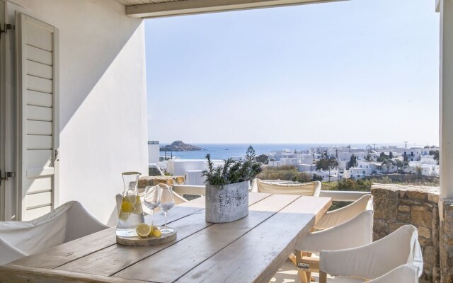 Breathtaking 6Bed villa in Platis Gialos