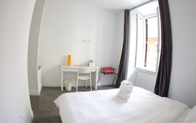 We Love Roma Guesthouse