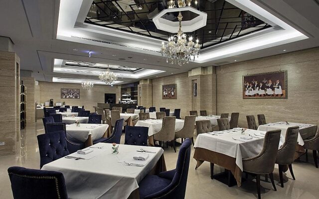 Grand City Hotel