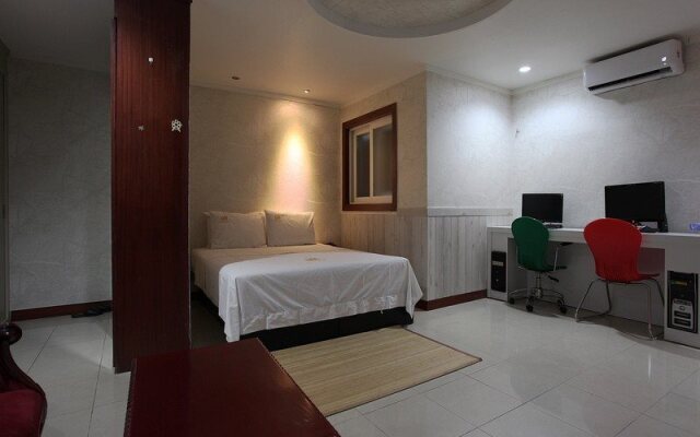 Hotel A1 Suwon