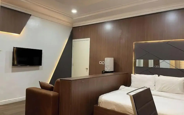 Strong Mark Apartments