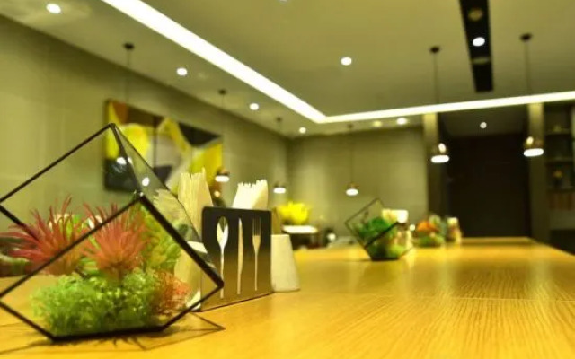 Homeinn Selected Hotel (Jincheng People's Square Lanhua City)